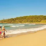 Malo - Three-Bedroom Beachside Escape In Agnes Water, With Heated Communal Pool