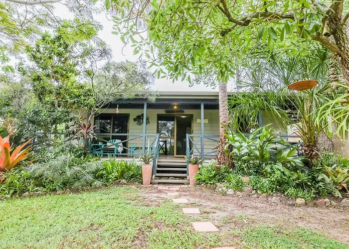 The Little House - Pet-Friendly Beach Cottage