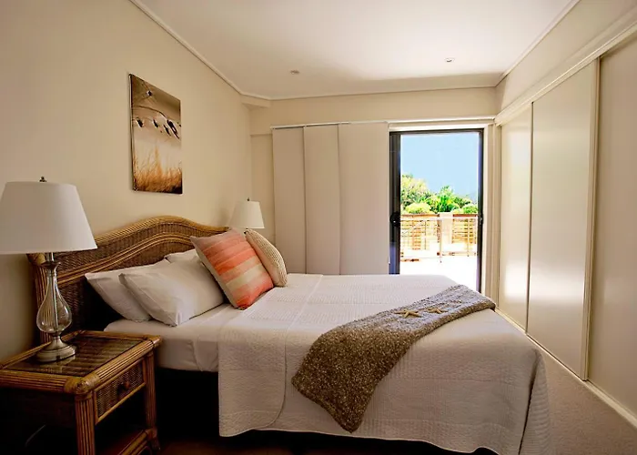 Kingfisher - Three-Bedroom Beachside Escape In Agnes Water, With Heated Communal Pool