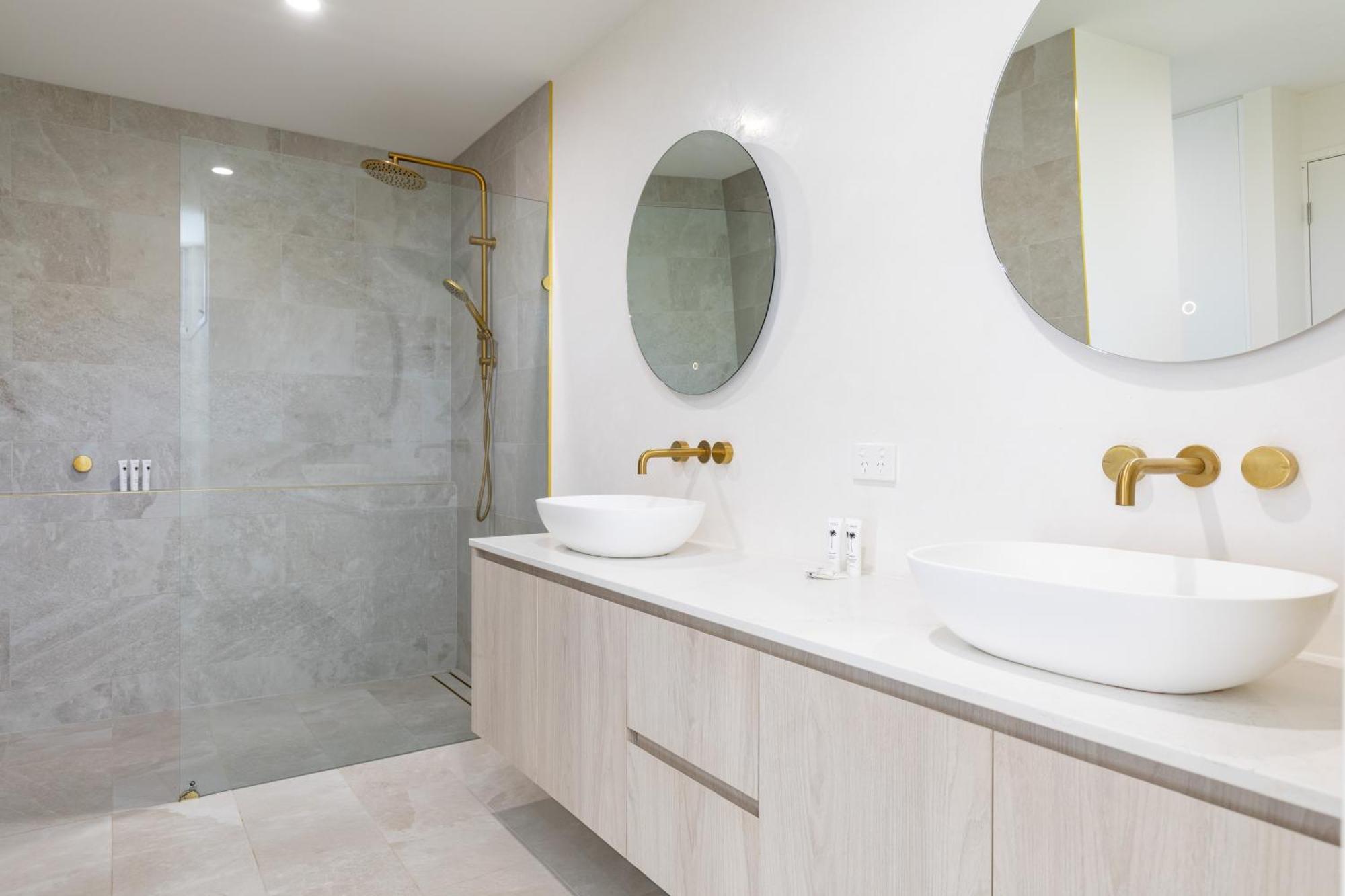 Ocean House - 4 Bedroom With Media & Private Pool - 100m To Agnes Water