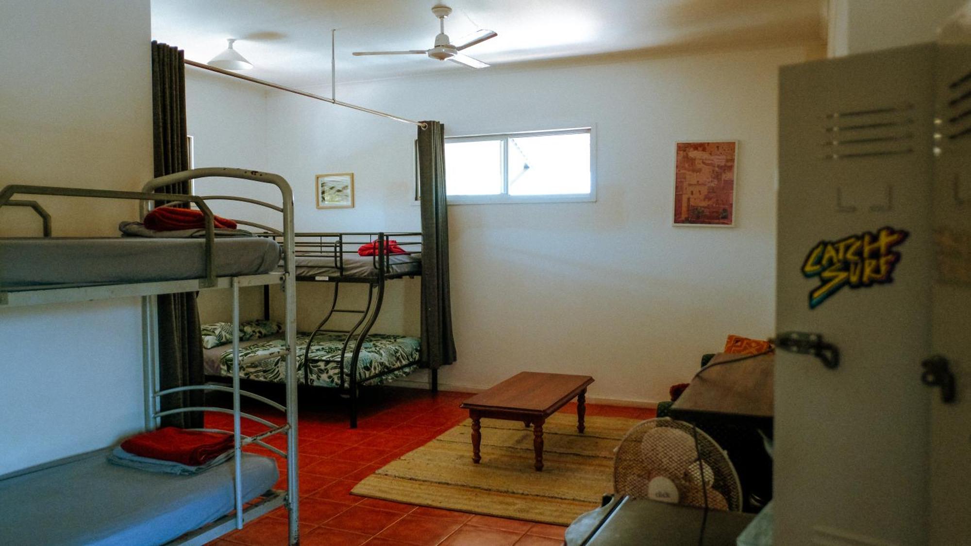Hostel Backpackers At 1770