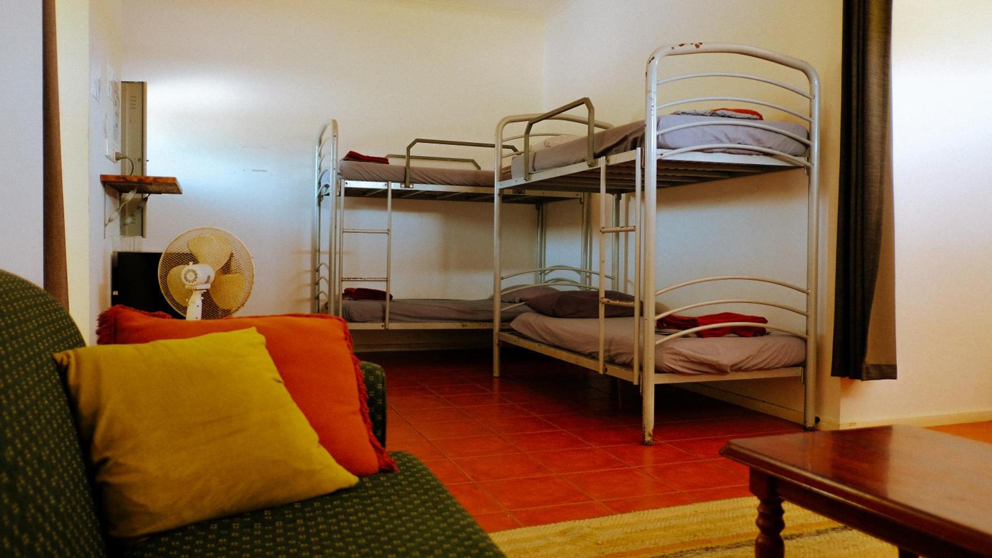 Backpackers At 1770 Agnes Water