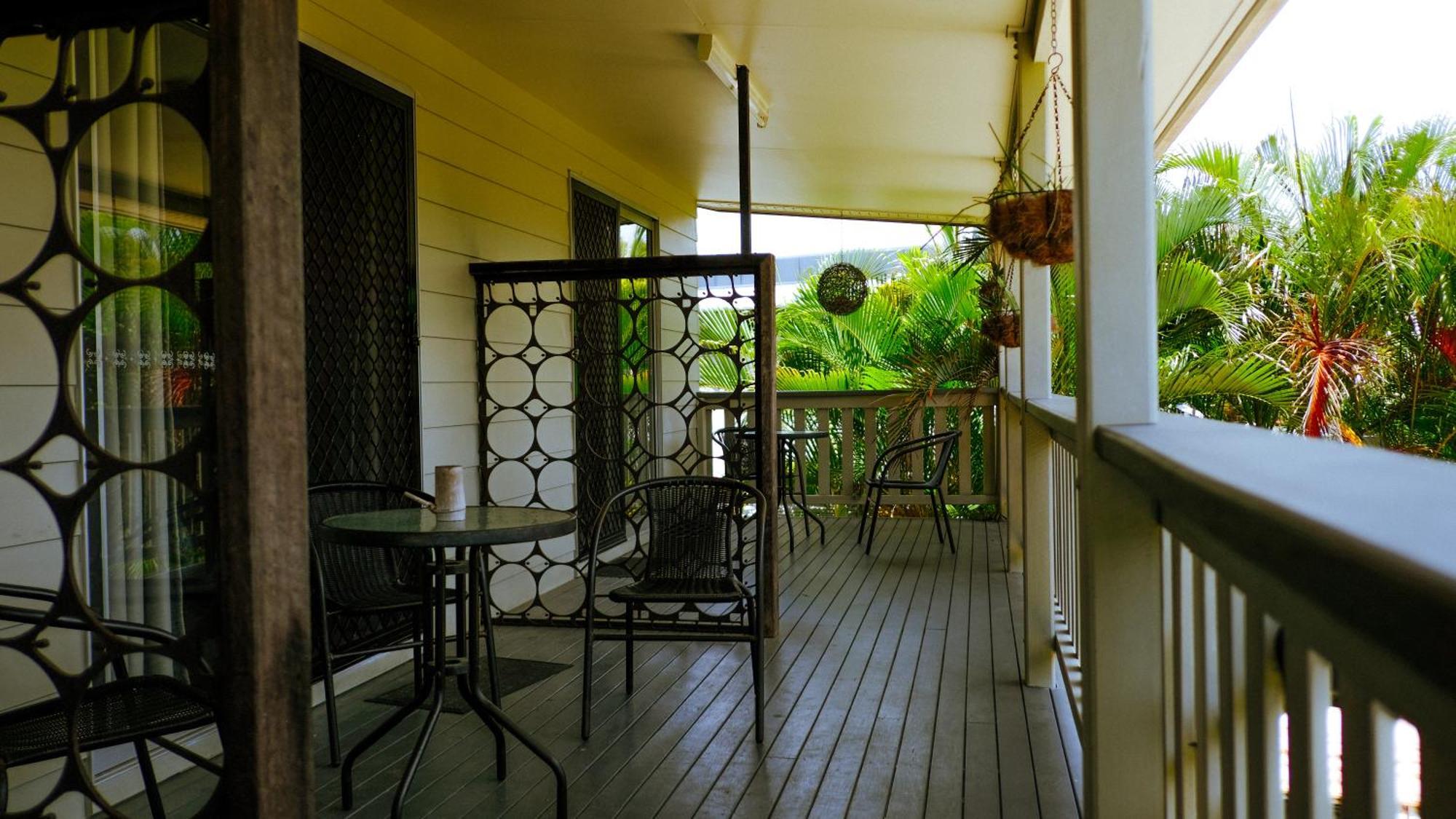Backpackers At 1770 Hostel *