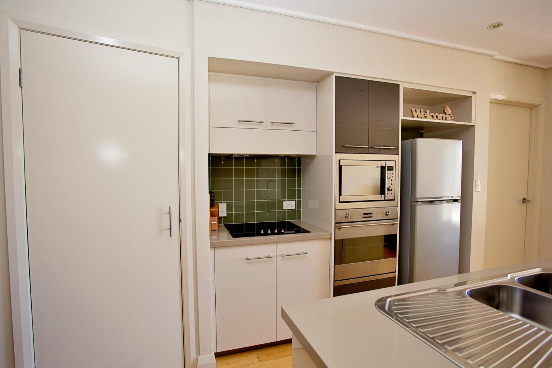 Apartment Kingfisher - Three-bedroom Beachside Escape In Agnes Water, With Heated Communal Pool