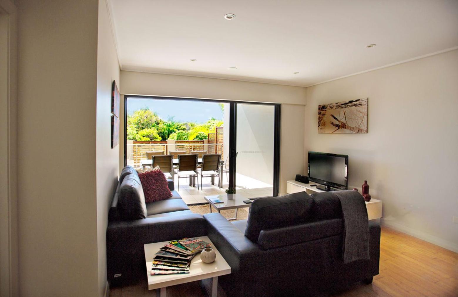 Kingfisher - Three-bedroom Beachside Escape In Agnes Water, With Heated Communal Pool