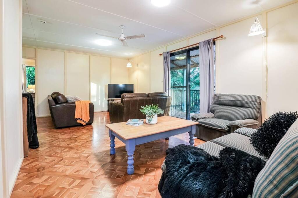 Banksia House - On Main Beach, Holiday home
