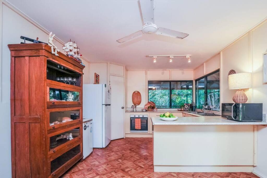Banksia House - On Main Beach, Holiday home Agnes Water