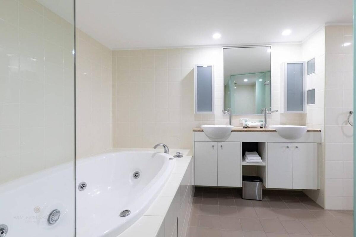 Beaches Retreat - 3 Bedroom W Pool - 5 Min To