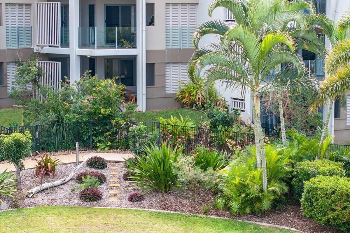 Apartment Beaches Retreat - 3 Bedroom W Pool - 5 Min To