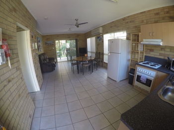 Agnes Palms 3*