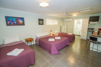 Agnes Palms Holiday park 3*