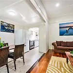 “Agnes Cottage On Rafting”