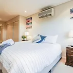 Loka 7 Beachfront Apartment