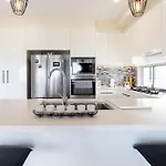 Salt Zen Holiday Townhouse