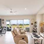Salt Zen Holiday Townhouse