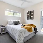 Salt Zen Holiday Townhouse
