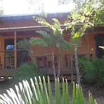 1770 Southern Cross Travellers Retreat