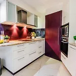 Pavillions Resort 409