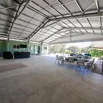 Coral Lodge On Acreage