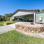 Coral Lodge On Acreage