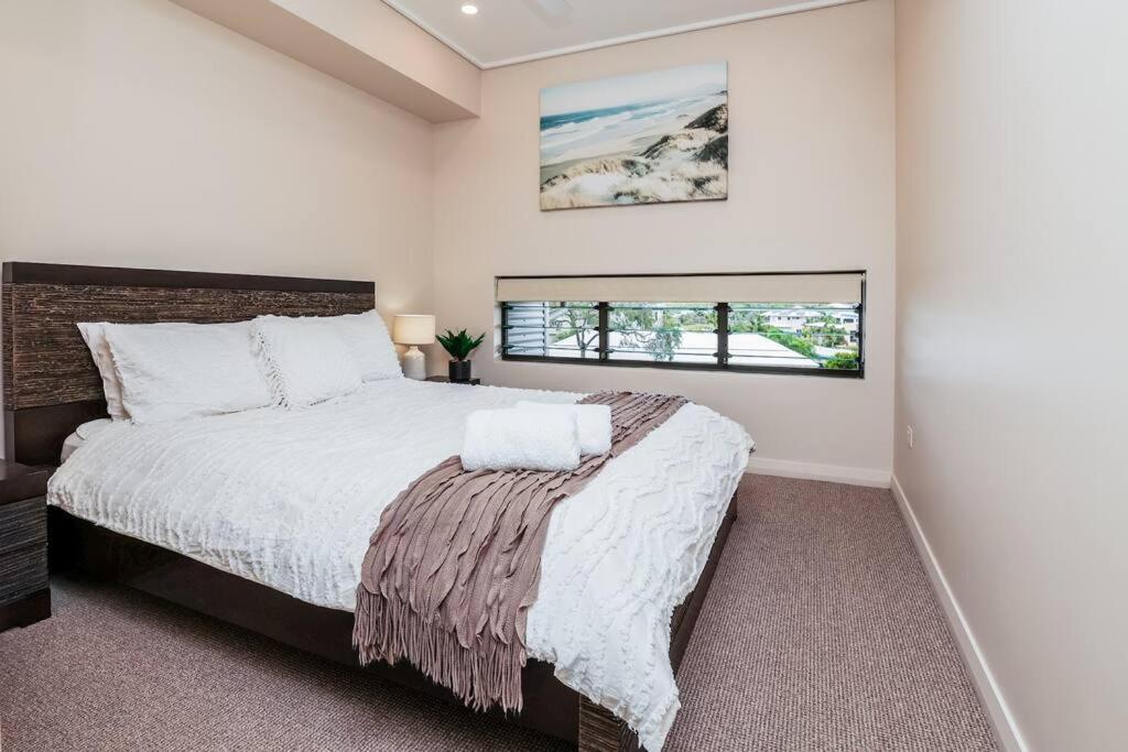 Apartment Loka Santi 13 - Gorgeous Beachfront Penthouse With Sea Views & Heated Communal Pool In Sunny Agnes Water