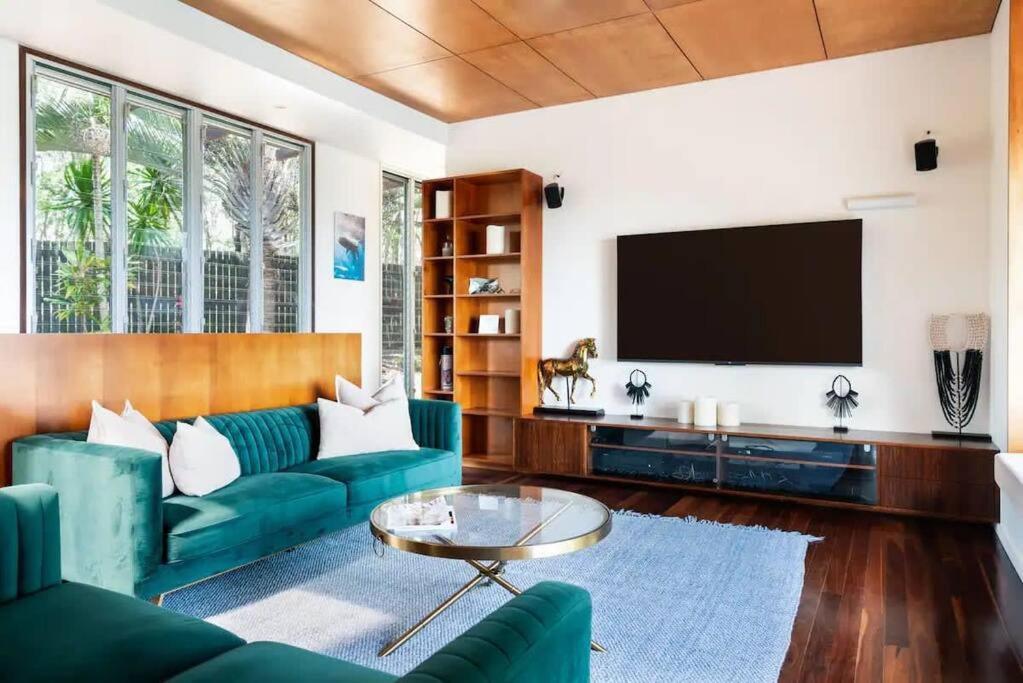 Blue Sapphire - Panoramic Ocean Views Of Agnes Water's Main Holiday home