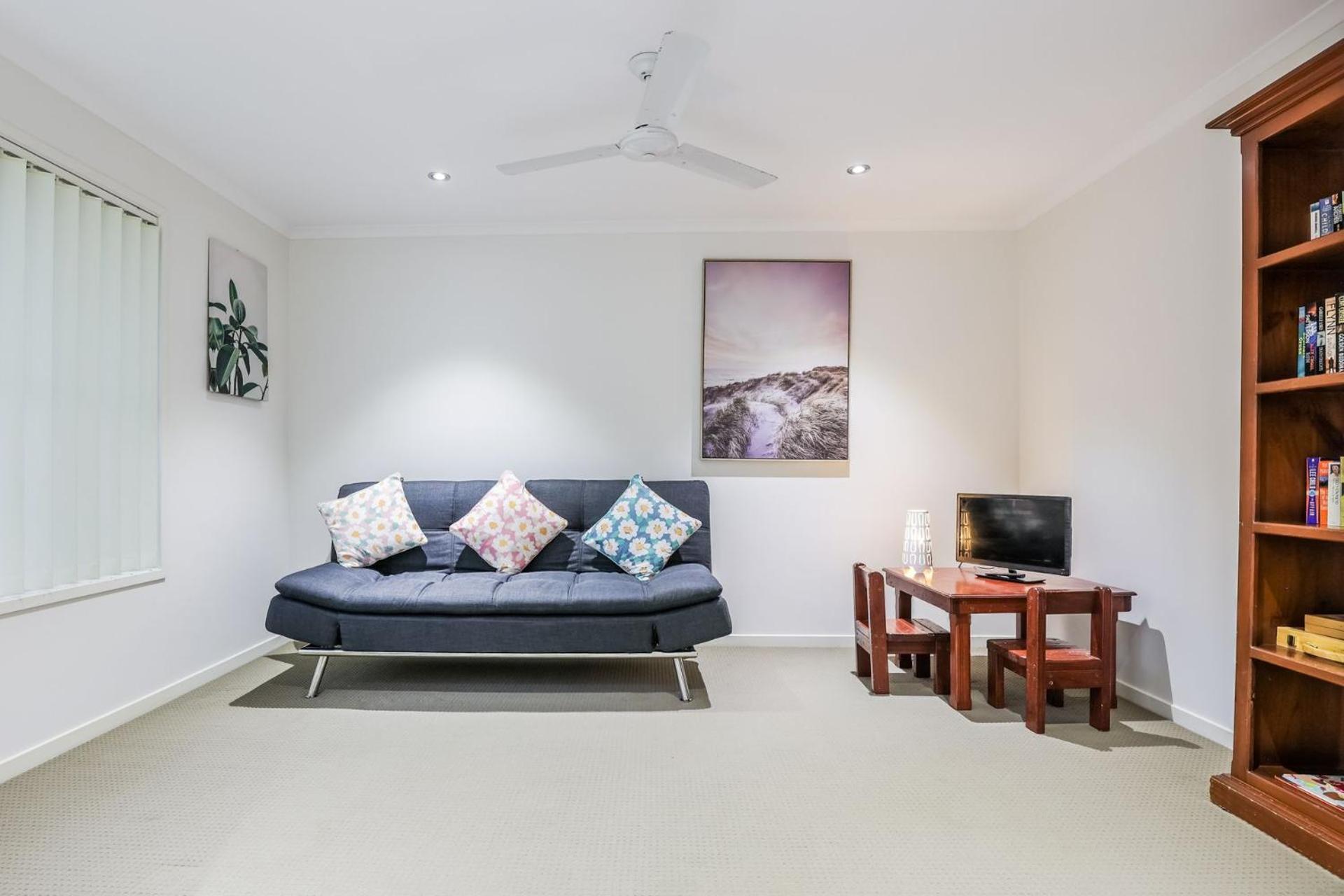 Sandy Burrows Holiday home