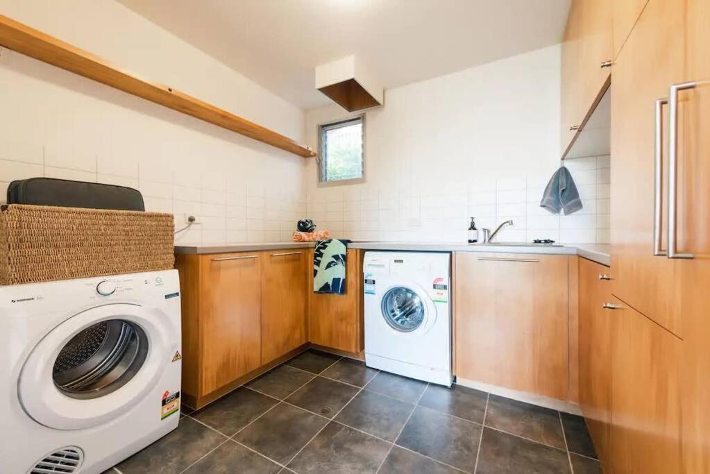 Holiday home Blue Sapphire - Panoramic Ocean Views Of Agnes Water's Main *
