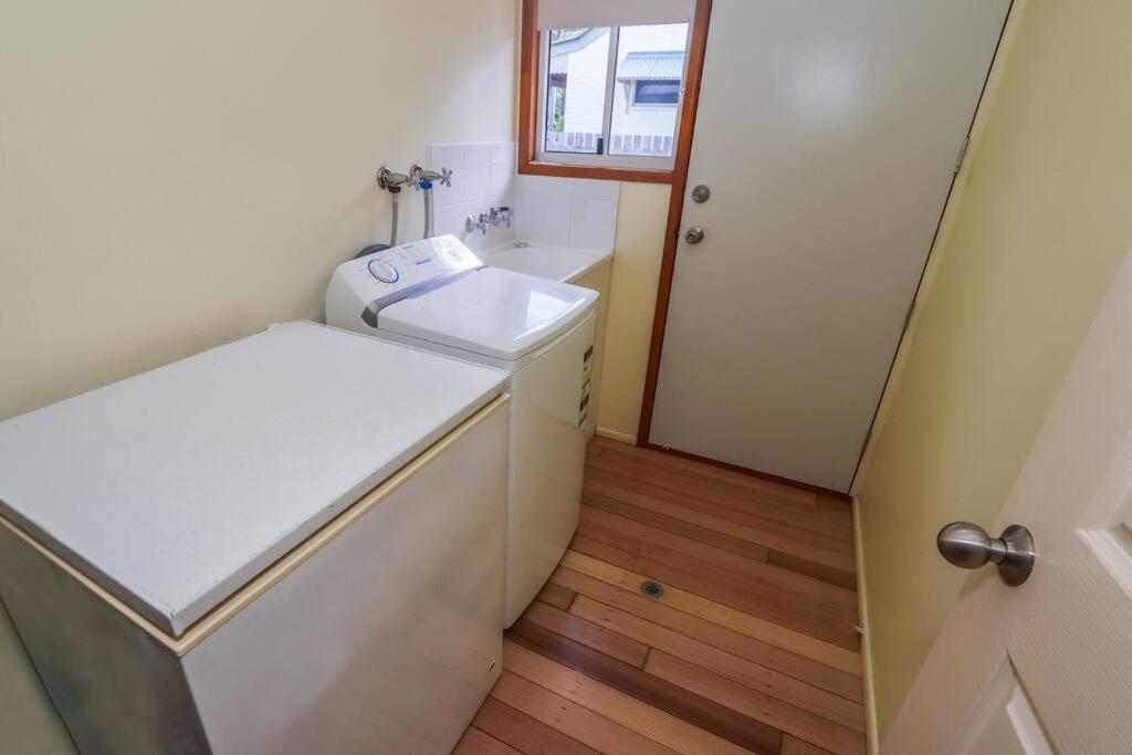 Mcleods - Three-Bedroom, Pet-Friendly Coastal Escape In Central Agnes Water Holiday home Agnes Water