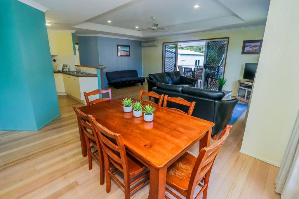 Holiday home Mcleods - Three-Bedroom, Pet-Friendly Coastal Escape In Central Agnes Water Agnes Water