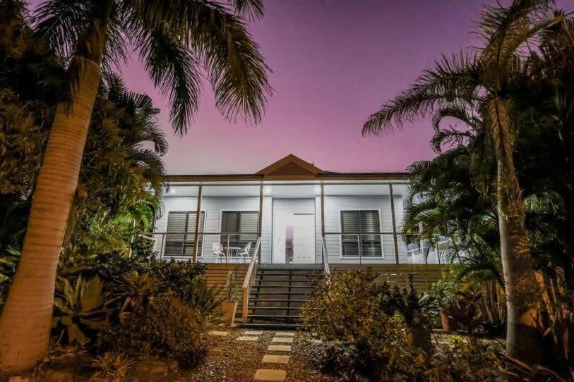 Agnes Bliss - Stunning, Four-bedroom House In Sunny *