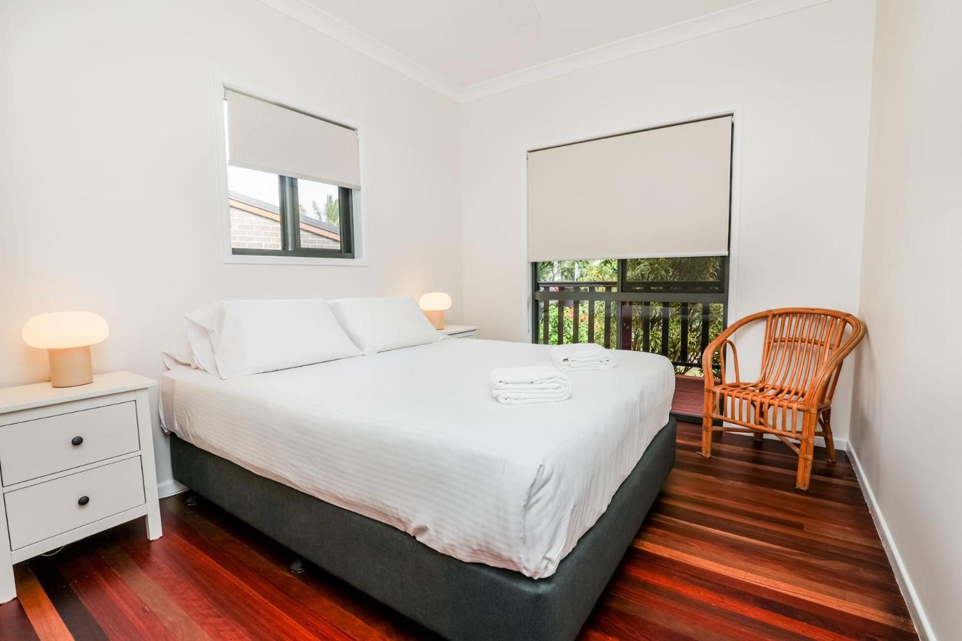 Merindah - Four-bedroom Modern Pet-friendly In *