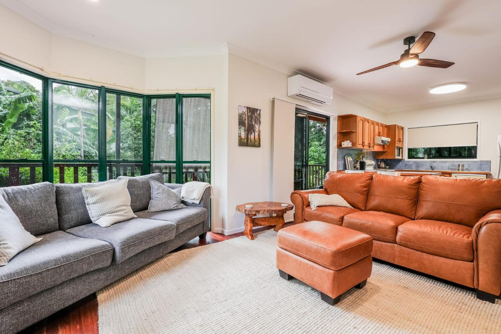 Holiday home Merindah - Four-bedroom Modern Pet-friendly In