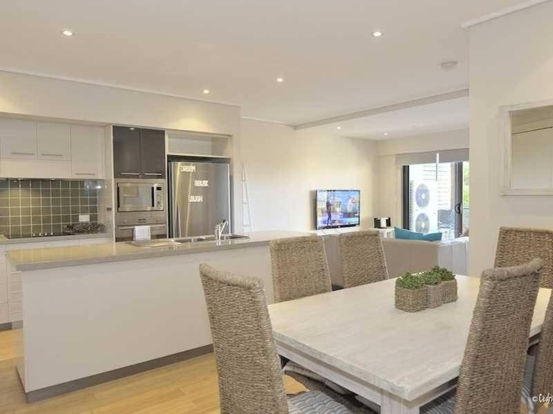 Apartment Karma - Three-bedroom Beachside Escape With Heated Communal Pool In Agnes Water