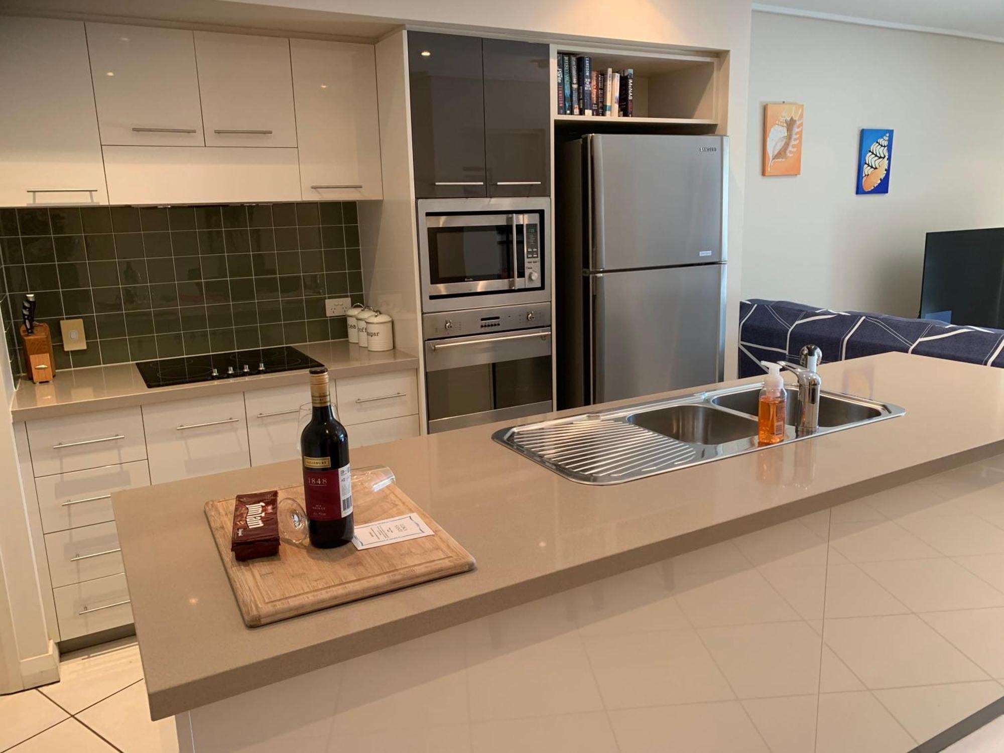 Loka Santi 4 - Three-bedroom Beachside Escape In Agnes Water, With Heated Communal Pool *