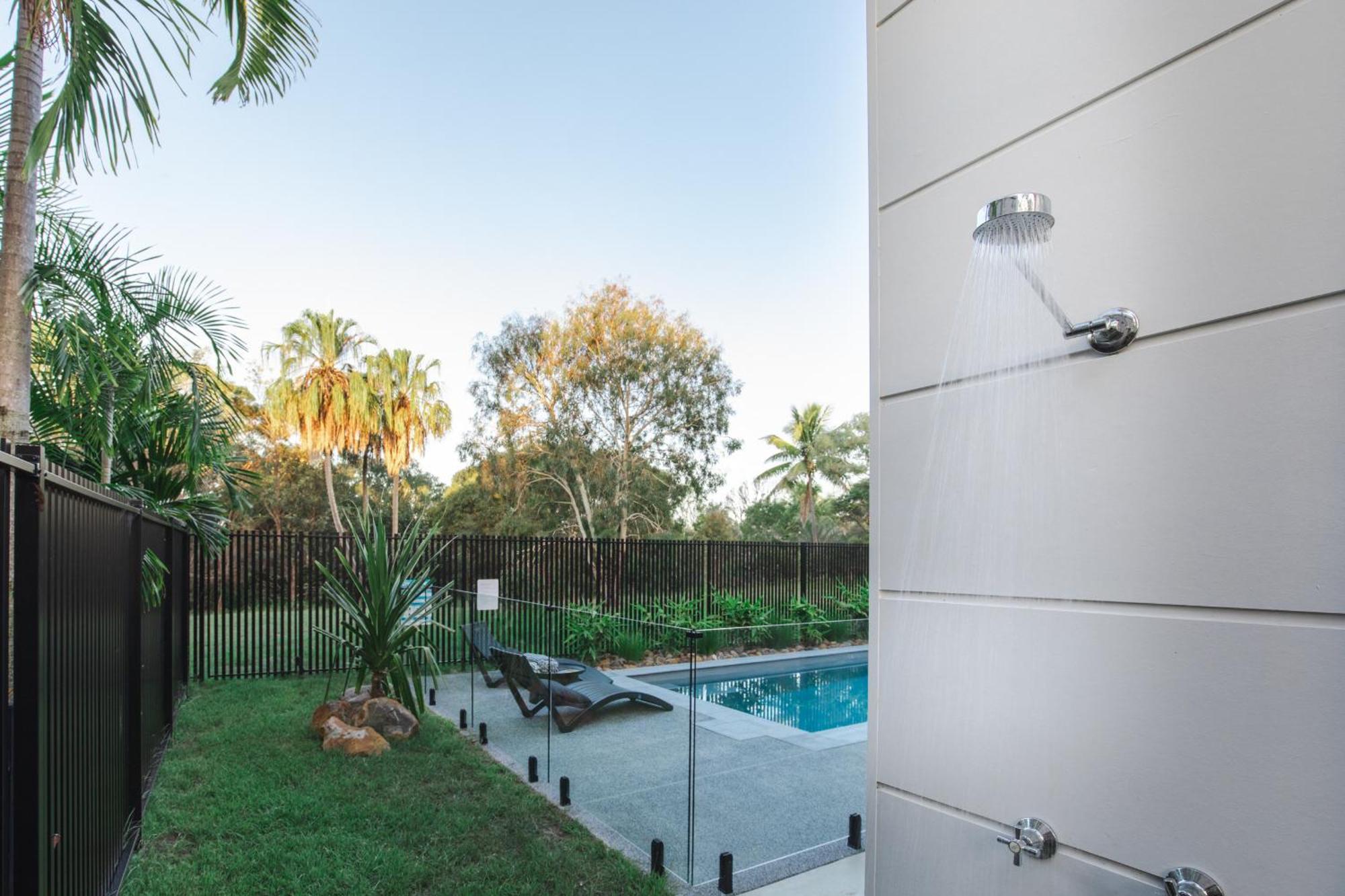 The Dune - 4 Bedroom With Private Pool - 100m To Holiday home *