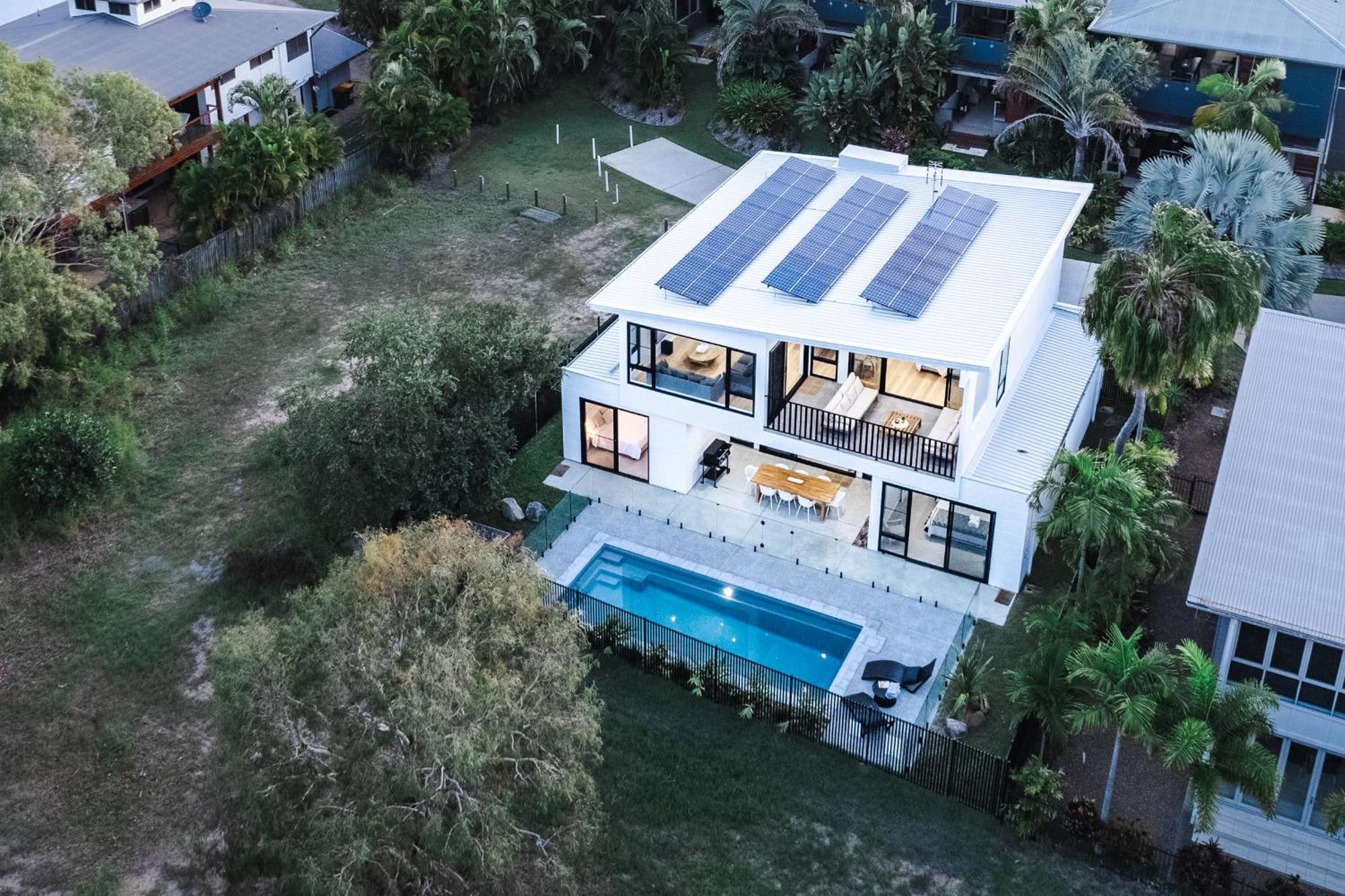 The Dune - 4 Bedroom With Private Pool - 100m To *