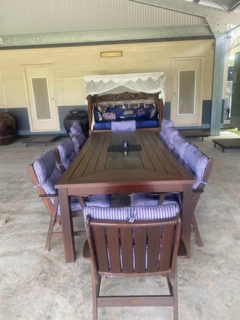Coral On Acreage Holiday home *