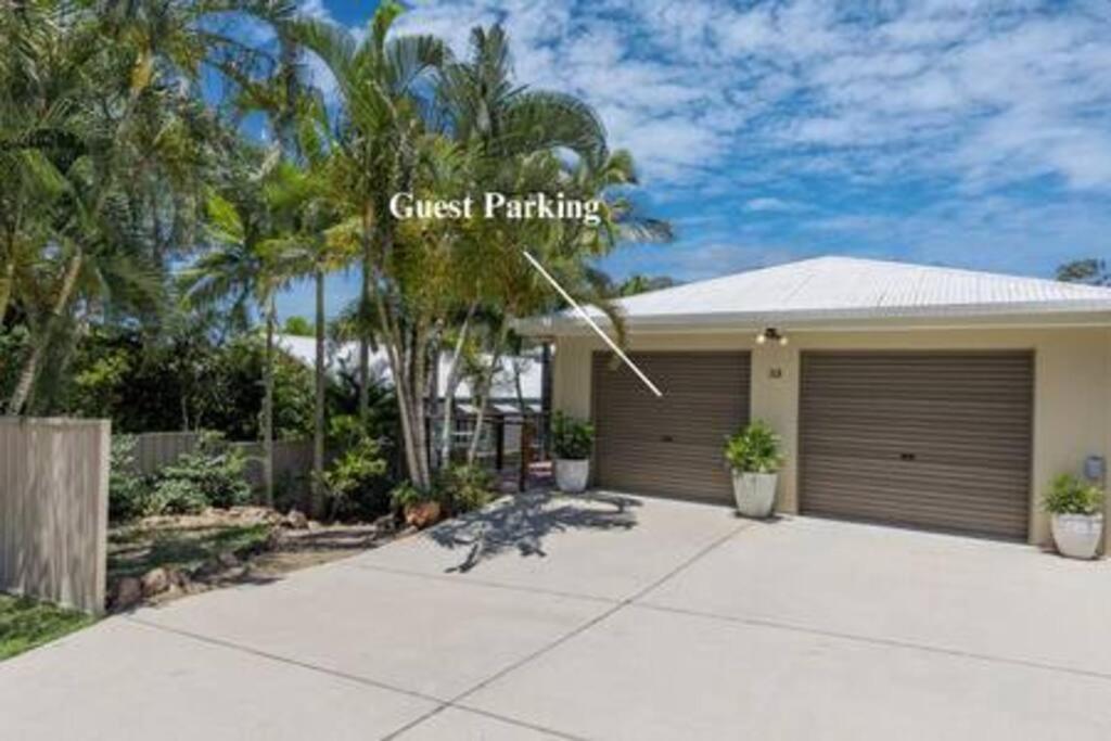 Palm Breeze Hideaway 3 Bedroom - 1 Min To Shops Holiday home