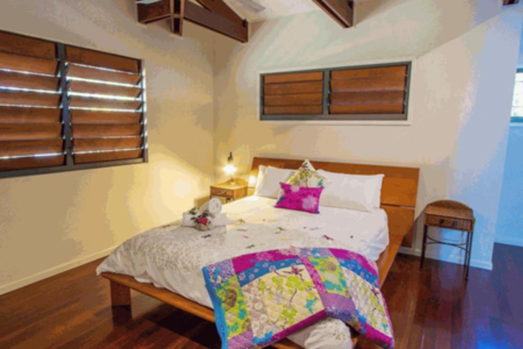 Seabreeze - 5 Bedroom W Pool Table - Beachfront Agnes Water