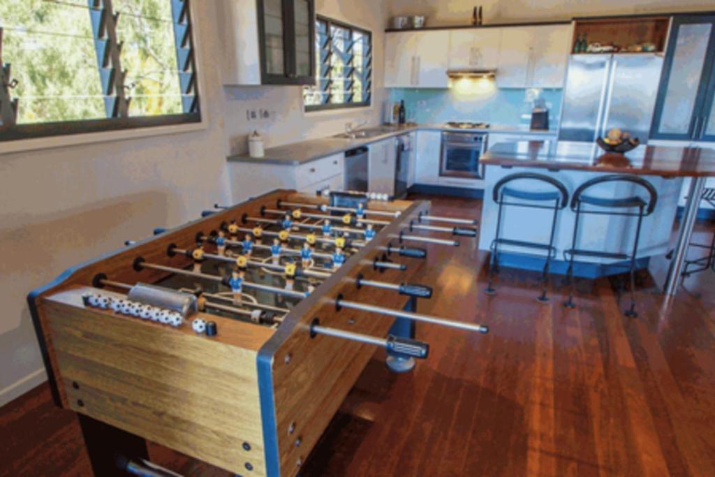 Seabreeze - 5 Bedroom W Pool Table - Beachfront *