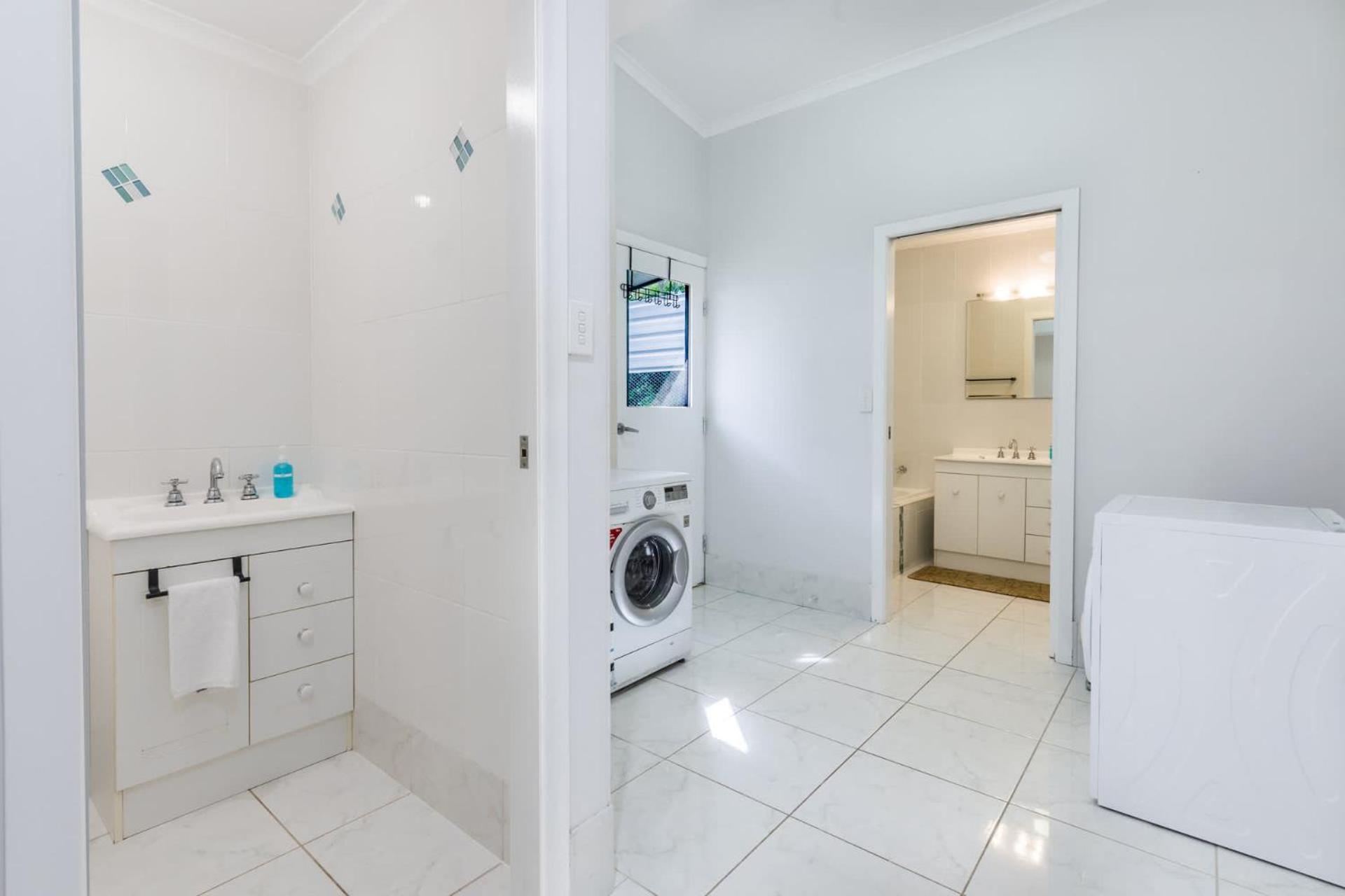 Dragon - Large Pet-friendly With Pool & Beautiful Bushland In *
