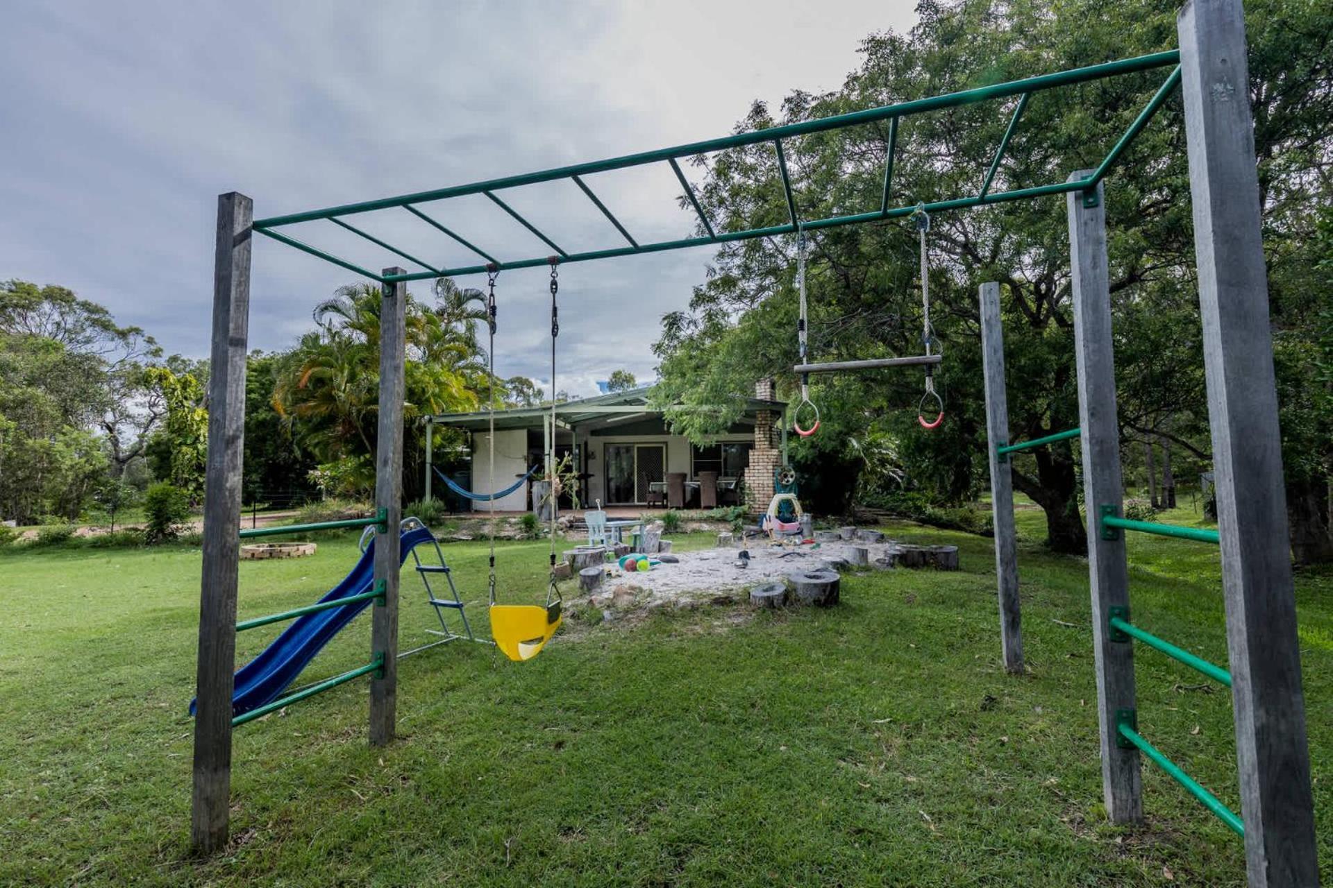 Dragon - Large Pet-friendly With Pool & Beautiful Bushland In Holiday home
