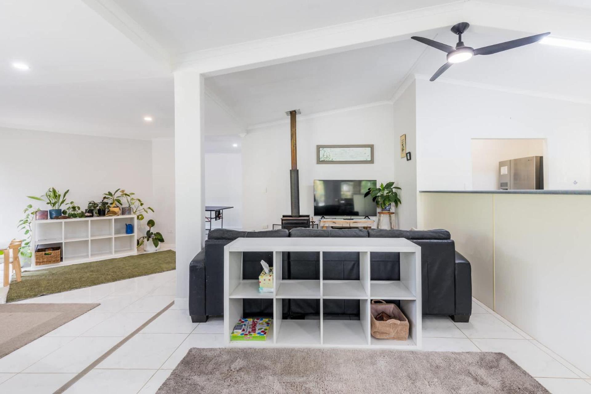 Dragon - Large Pet-friendly With Pool & Beautiful Bushland In Holiday home