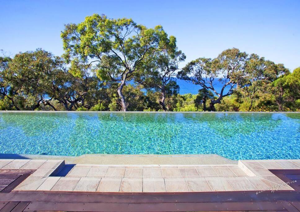 Finding Solace - Sunrise At 1770 Holiday home *