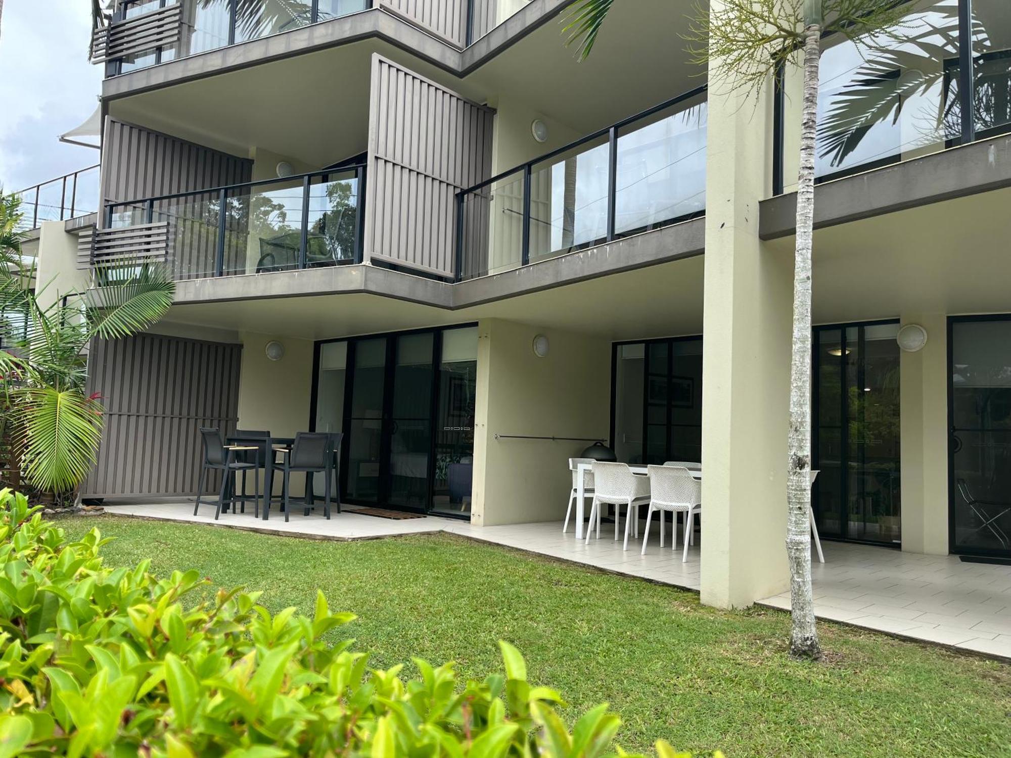 Club Aparthotel 4*