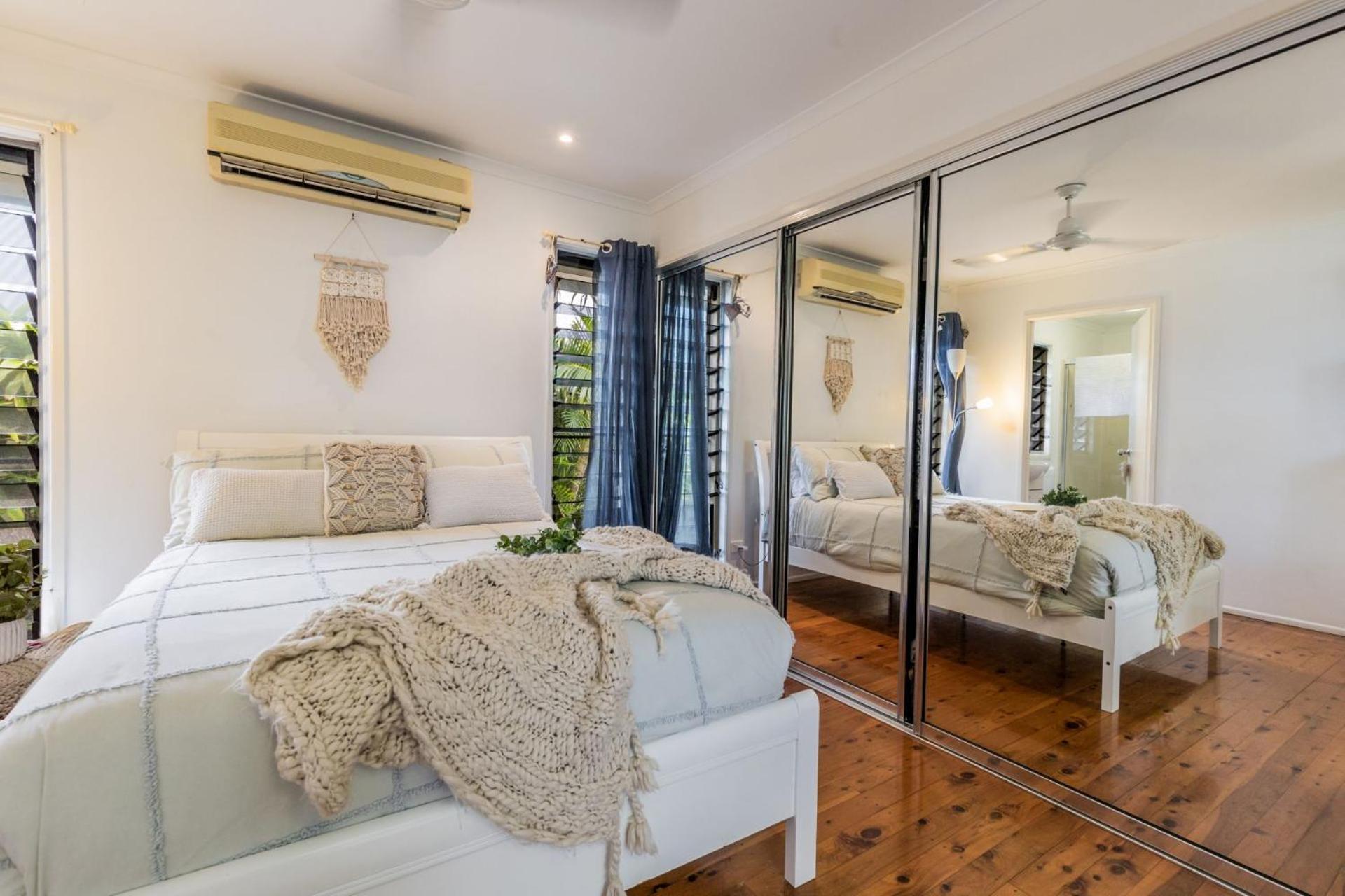Palms In Paradise - Pet Friendly Airconditioned House Holiday home