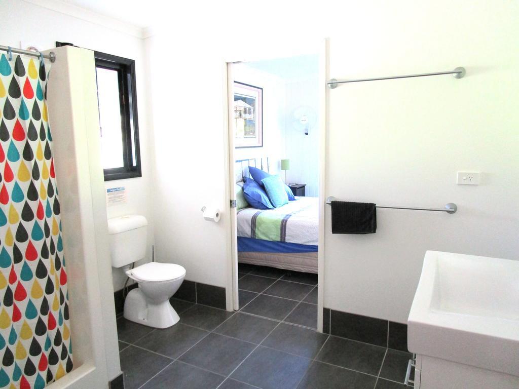 The Lovely Cottages Retreat - Guests Only Holiday park