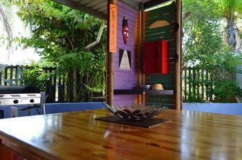 Lalaland Retreat Hotel