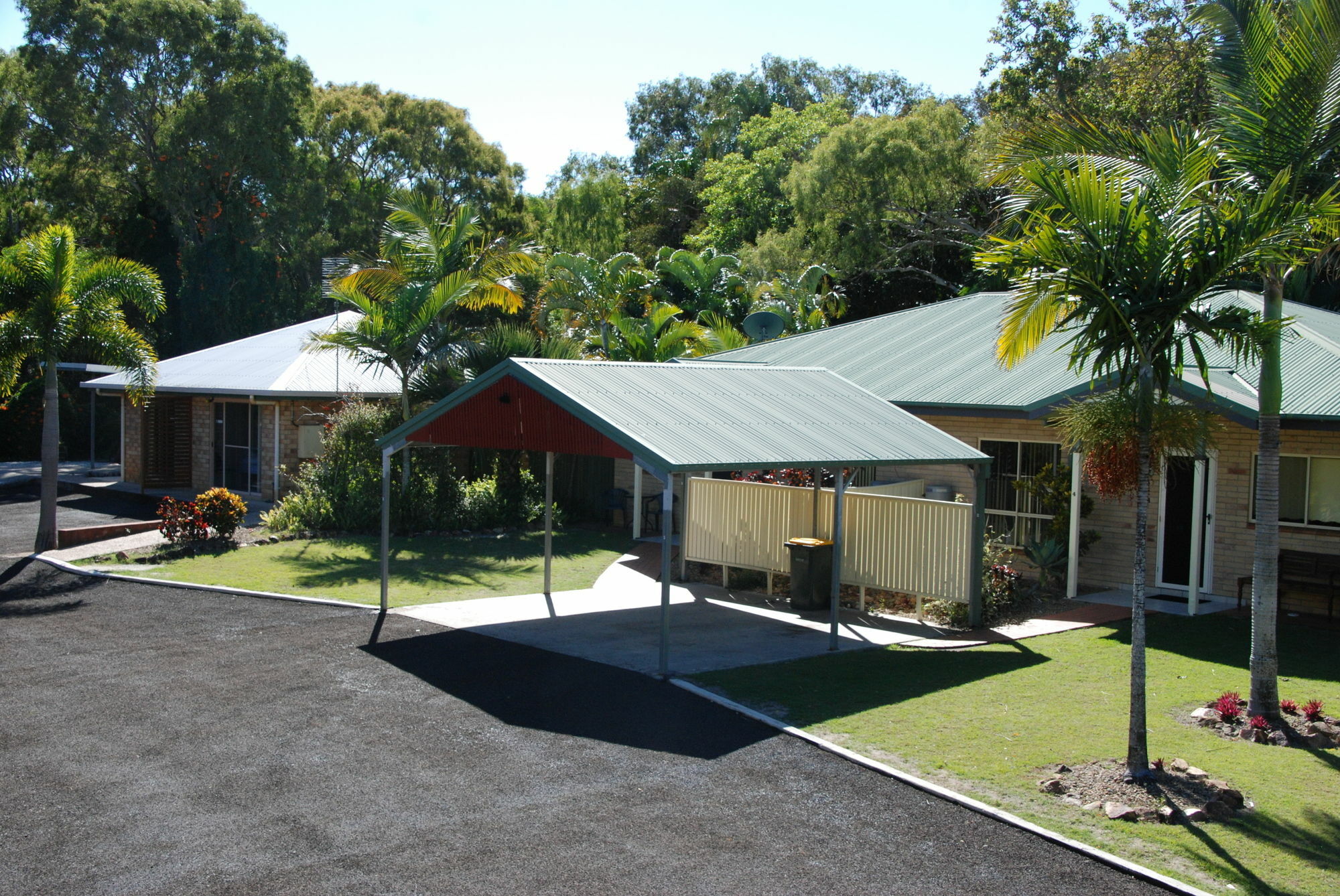 Agnes Palms Holiday park 3*